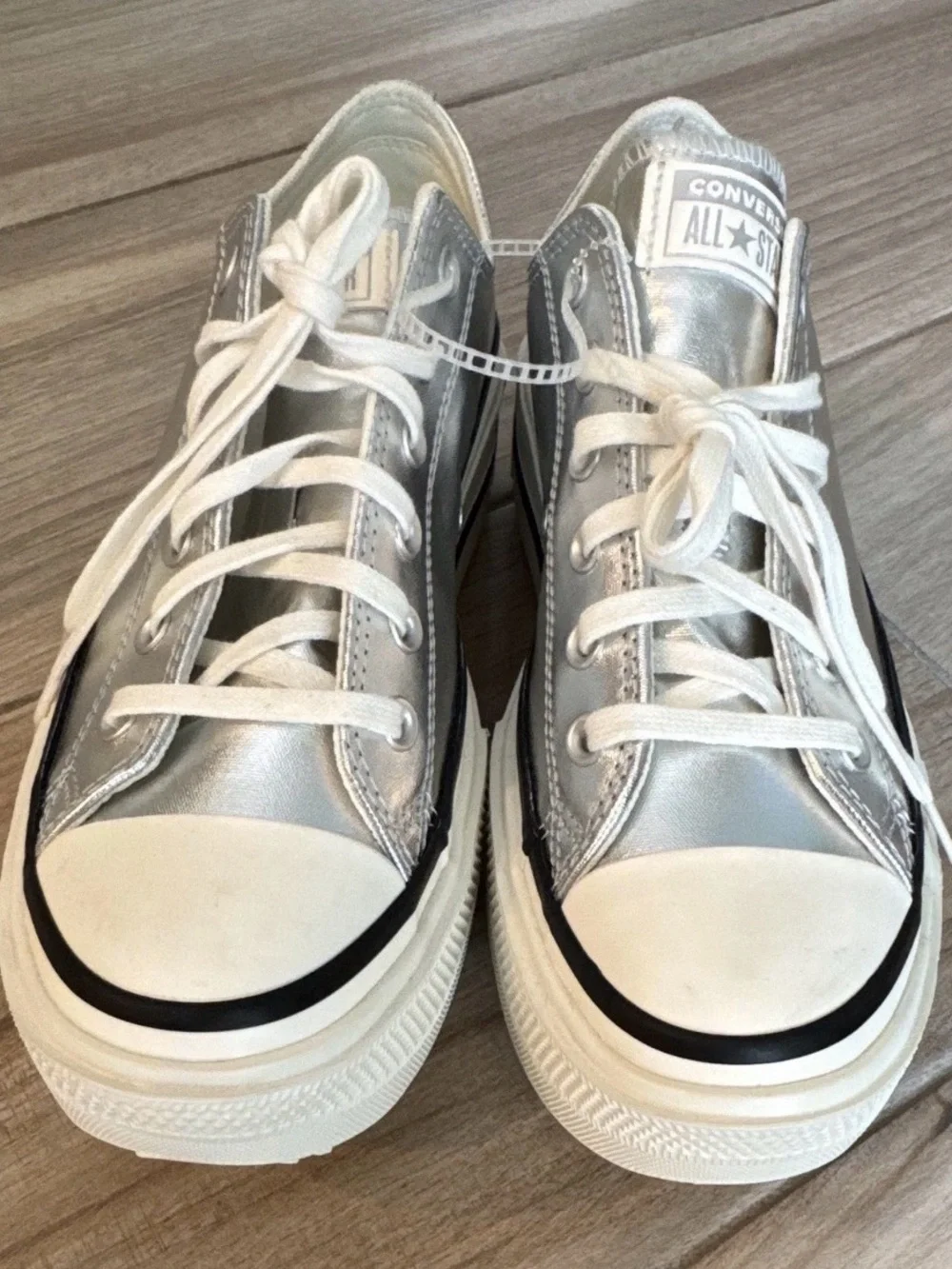 Converse Chuck Taylor All Star Low Top Lace-Up Platform Sneakers  Size 10W/8M